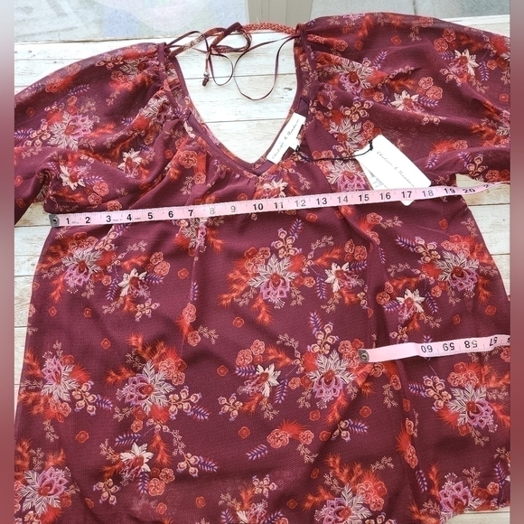 Chelsea & Theodore Burgundy mixed floral/ paisley / dot prints blouse NWT - Picture 5 of 11
